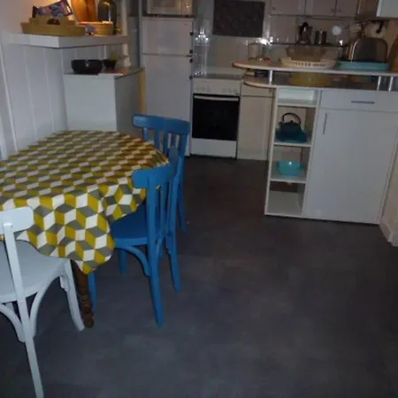 Vakantiehuis Petite Maison Avec Dependances, Idealement Situee