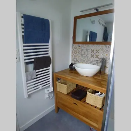 Petite Maison Avec Dependances, Idealement Situee Vakantiehuis
